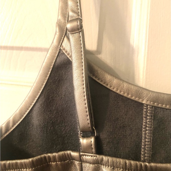 Kirious, Buttery Soft Cropped Top. NWT - Picture 5 of 10